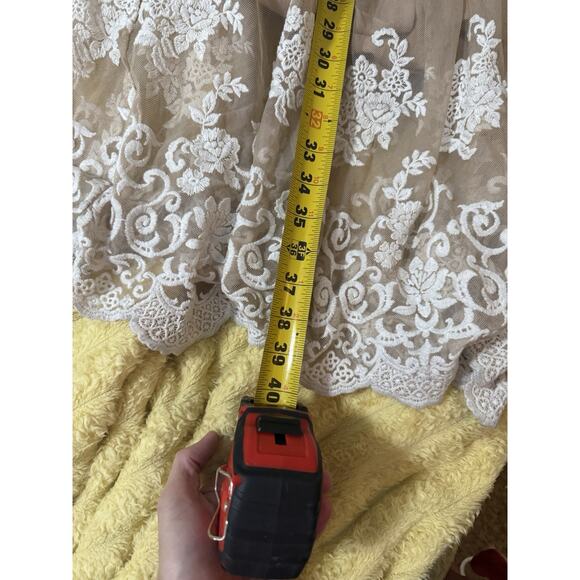 Women’s Forever 21 Long Lace Dress V-Neck Nude, Off-White Ivory Size Medium - Picture 8 of 10